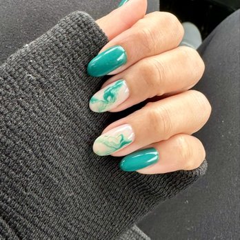 DidiNailsNY - Manicure with simple design $90 total - Nail Technicians Near Me - Elmhurst, New York