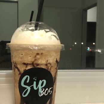 Sip 305 - Cookie dough frapp - Desserts Near Me - Miami, Florida