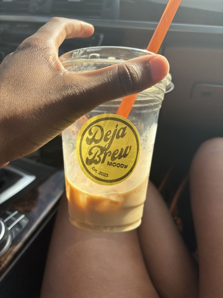 Deja Brew Moody Logo