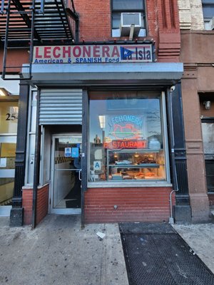 La Pequeña Lechonera inc by null