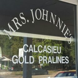 Mrs. Johnnie's Bakery