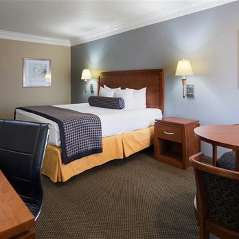 Best Western Angleton Inn - Hotels Near Me - Angleton, Texas