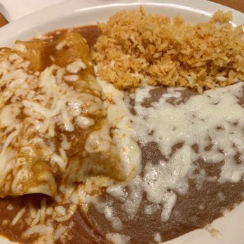 Luquins 454 - Enchilada plate - Mexican Near Me - Hilo, Hawaii