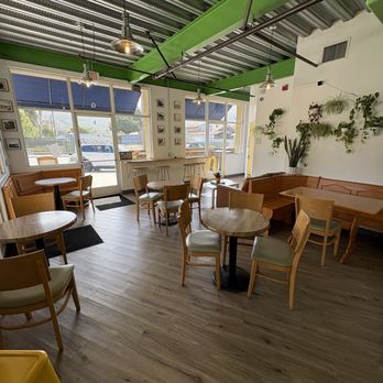 Lovewell Tea & Coffee - Seating - Coffee & Tea Near Me - Ventura, California Lovewell Tea & Coffee - Seating - Coffee & Tea Near Me - Ventura, California