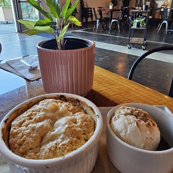 Hot Cakes - Sodo - Apple cobbler - Bakeries Near Me - Seattle, Washington Hot Cakes - Sodo - Apple cobbler - Bakeries Near Me - Seattle, Washington
