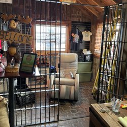 JJ Twig's Pizza and BBQ - Message chair in jail?