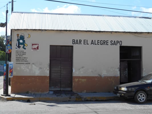 BAR EL ALEGRE SAPO Dive Bars Calle 42 Yucat n Mexico Yelp