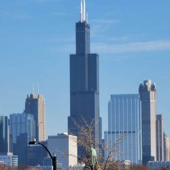 Cta Pink Line - Sears tower from Pilk Street CTA - Public Transportation Near Me - Chicago, Illinois