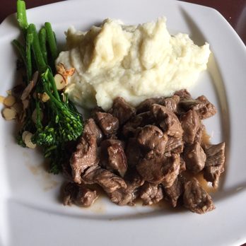 Parea Restaurant - New American Near Me - Valparaiso, Indiana