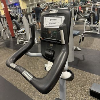 24 Hour Fitness - Fairview - Broken bike. I reported it 3 weeks ago - Gyms Near Me - Fairview, Texas