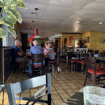 Bella Marie's Pizzeria Restaurant - Inside dining area. - Pizza Near Me - St. George, Utah