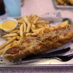 Doo Wop Diner - Foot long chili cheese and fried onion