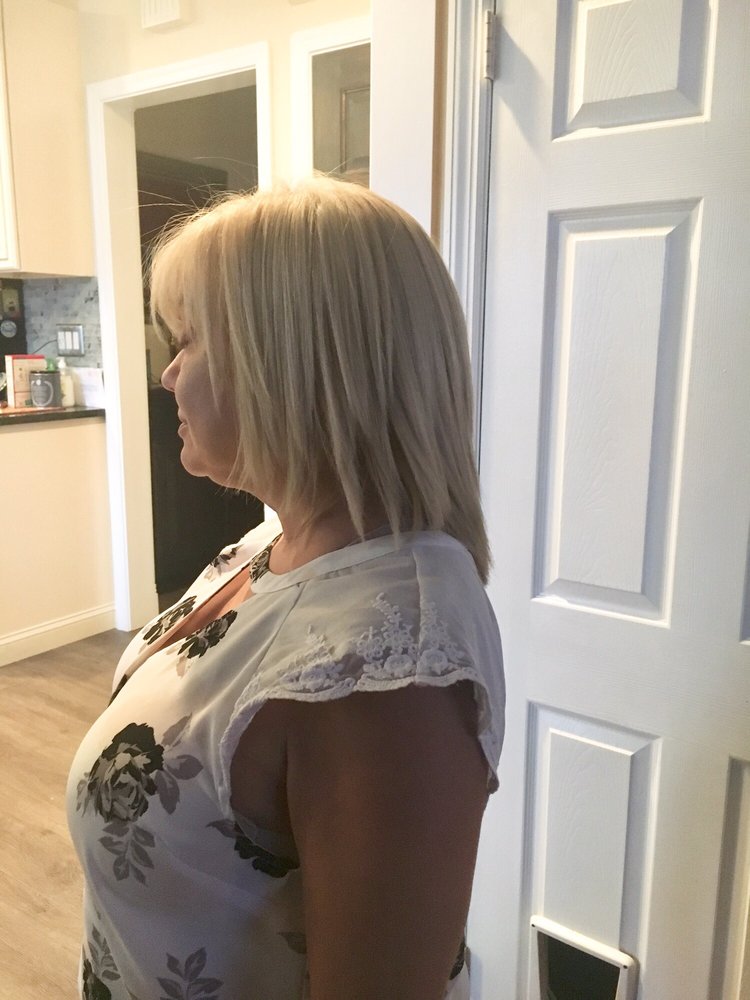 DELOACH ESSENTIALS SALON 216 North York Rd, Hatboro, Pennsylvania