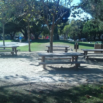 Commodore Park - Picnic area - Dog Parks Near Me - San Bruno, California