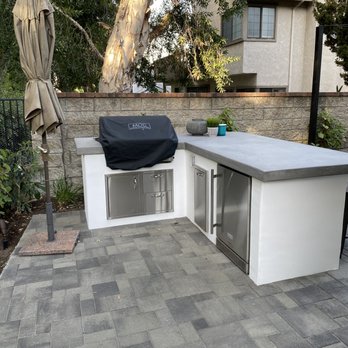Ralph Centolella Landscaping - BBQ bar - Landscaping Near Me