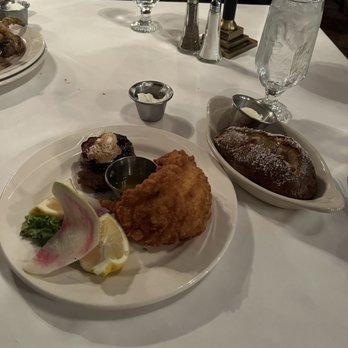 Cc's City Broiler - The aunt Jackie. - Wine Bars Near Me - Columbia, Missouri