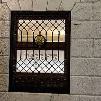 Harry's Bar - Didn't notice the window sign at first - Bars Near Me - Venezia, VE