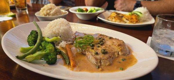 Uncle's Fish Market Bar & Grill - Pearlridge by null