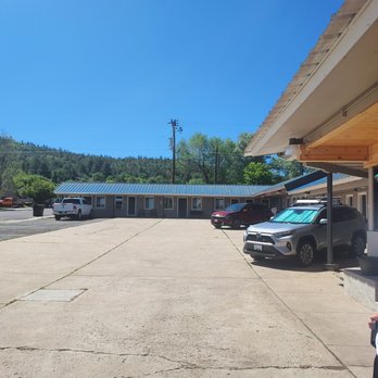 Celilo Inn - The Ceilo Inn - Hotels Near Me - Williams, Arizona