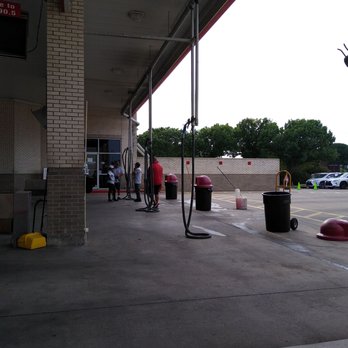 Cityview Car Wash - Employees waiting for work! - Car Wash Near Me - Fort Worth, Texas Cityview Car Wash - Employees waiting for work! - Car Wash Near Me - Fort Worth, Texas
