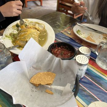 La Palapa - The pillow and 1st plate of chips and salsa, gone! - Seafood Near Me - Los Osos, California La Palapa - The pillow and 1st plate of chips and salsa, gone! - Seafood Near Me - Los Osos, California