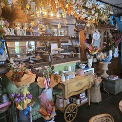 Blooming Floral Cafe - The pick up area