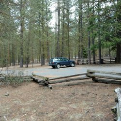 Head of the Metolius River trail