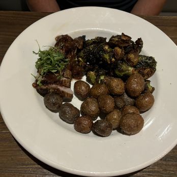 Tavern on 6 - Pork tenderloin - New American Near Me - Irmo, South Carolina