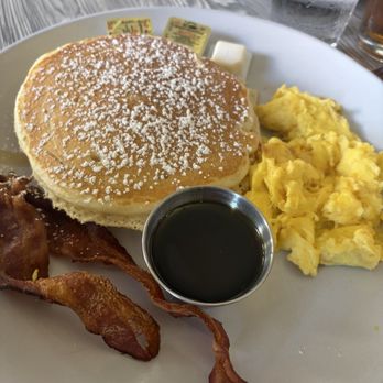 EJ's Bayfront Cafe - Naples - New American Near Me - Naples, Florida