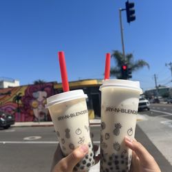 Iry N Blenders - Oolong Milk Tea with brown sugar boba (left) and Jasmine Green Milk Tea with brown sugar boba and sea salt cream (right)