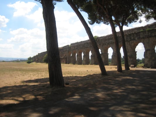 The Park of the Aqueducts by null