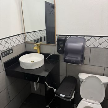 Borealis - Bathroom - Coffee & Tea Near Me - Anchorage, Alaska