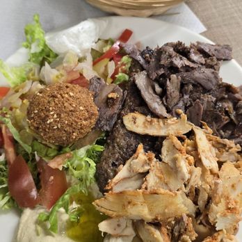 Parfums de Beyrouth - LAMB, CHICKEN, KAFTA & FALAFEL! - Lebanese Near Me - Geneva, GE