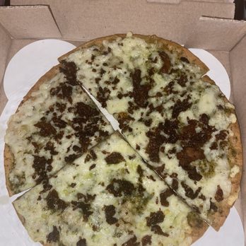 Mellow Mushroom Rocky River - Gluten free pesto with vegan cheese and sausage - Pizza Near Me - Rocky River, Ohio Mellow Mushroom Rocky River - Gluten free pesto with vegan cheese and sausage - Pizza Near Me - Rocky River, Ohio