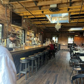 Geist - Bar area - Cocktail Bars Near Me - Nashville, Tennessee