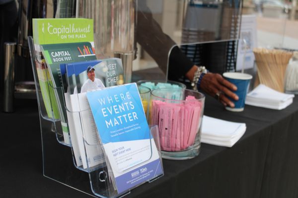 Ronald Reagan Building and International Trade Center Food Court by null