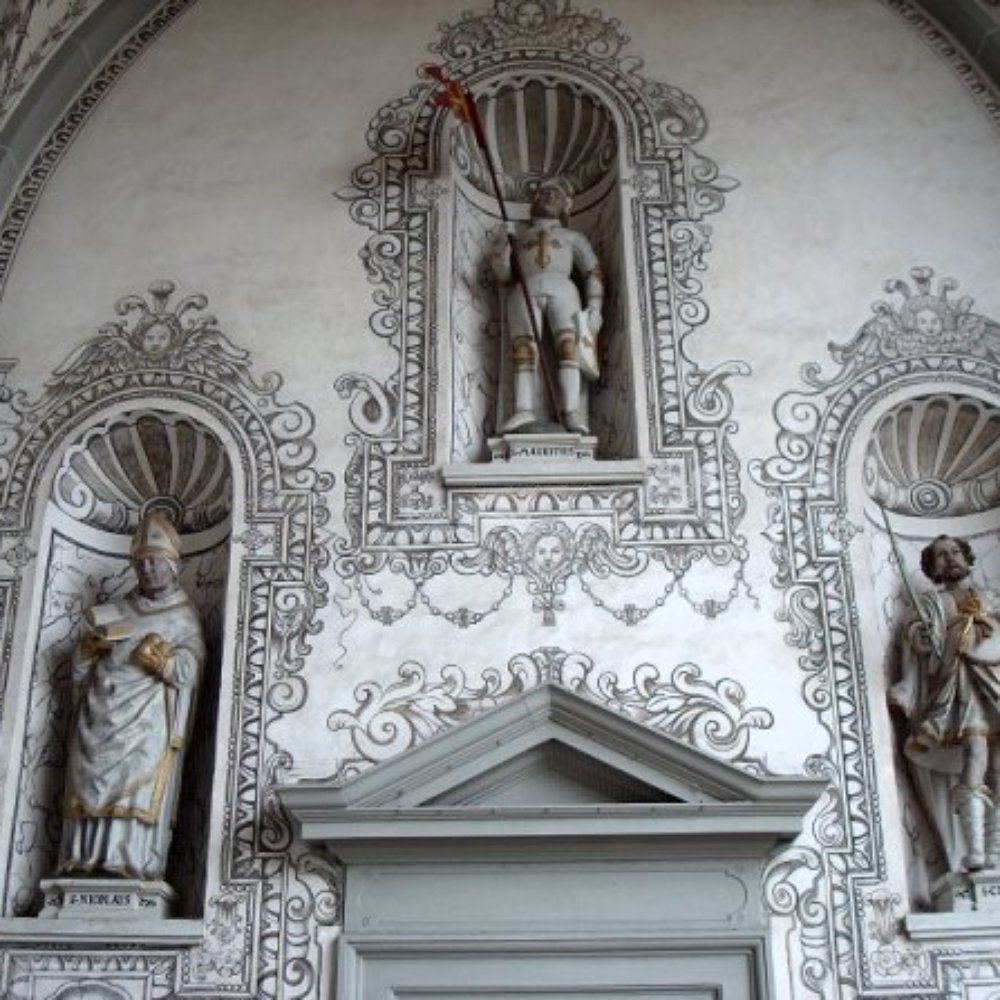 Hofkirche St. Leodegar - Statues in the entrance - Churches Near Me - Luzern, LU