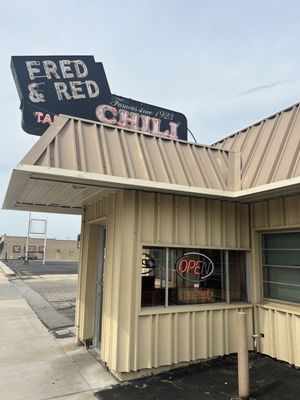Fred & Red's by null