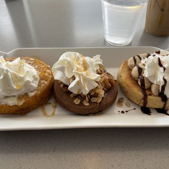 Pineapple Sol - Pancake flight - Coffee & Tea Near Me - Cary, North Carolina