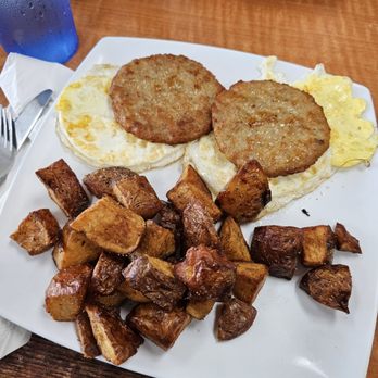 Sweet Mamas Restaurant - BREAKFAST ORDER - American Near Me - Orlando, Florida