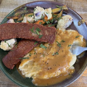 Viking Brewing - Southtowne Pub - Bangers and Mash! - Pubs Near Me - Eugene, Oregon