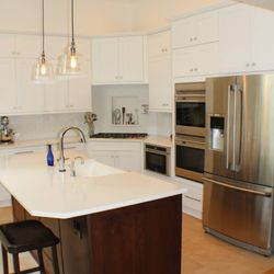 Featured Kitchen and Bath - Kitchen with island sink