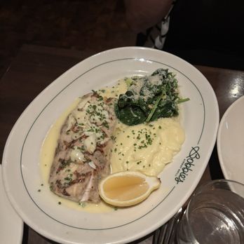Bobbies Airway Grill - New American Near Me - Dallas, Texas