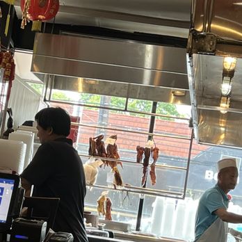 Wo Kee Noodle - Front of the restaurant - bbq meats and soups are prepped - Cantonese Near Me - Fresh Meadows, New York Wo Kee Noodle - Front of the restaurant - bbq meats and soups are prepped - Cantonese Near Me - Fresh Meadows, New York