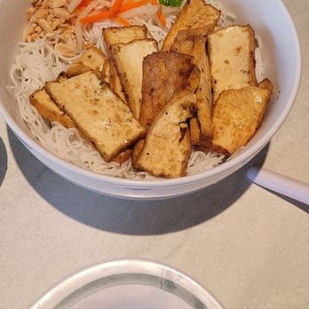 An Di Dzo - Spicy tofu with vermicelli noodles - Vietnamese Near Me - Honolulu, Hawaii An Di Dzo - Spicy tofu with vermicelli noodles - Vietnamese Near Me - Honolulu, Hawaii