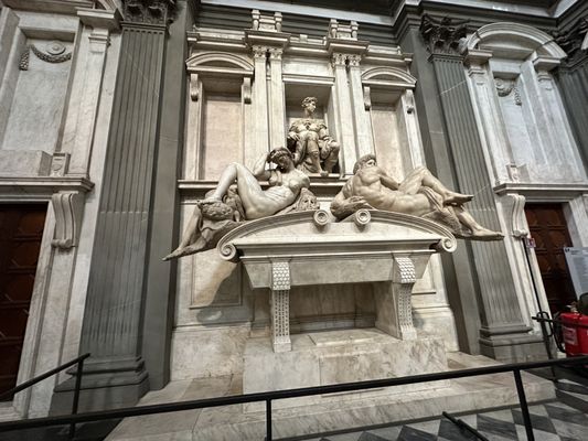 Cappelle Medicee by null