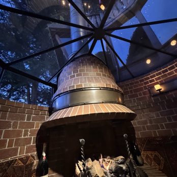 Shadowbrook - Sat right next to the fireplace! - American Near Me - Capitola, California