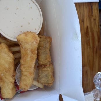 Bandon Fish Market - Fish and chips halibut and smoked salmon chowder - Seafood Near Me - Bandon, Oregon Bandon Fish Market - Fish and chips halibut and smoked salmon chowder - Seafood Near Me - Bandon, Oregon