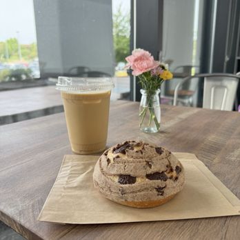Aurora Cafe and Bakery - Bakeries Near Me - Overland Park, Kansas