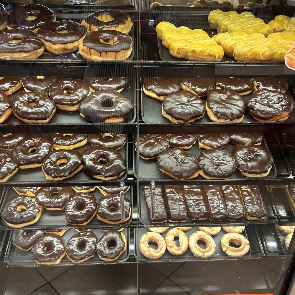 Qt Wade Hampton - More pastries...Chocolate! - Gas Stations Near Me - Greenville, South Carolina